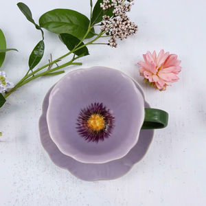 Magnifique <span class=keywords><strong>Tasse</strong></span> à Café en Céramique Violette en Forme de Pétale de <span class=keywords><strong>Coquelicot</strong></span> avec Soucoupe, Idéale pour les Fêtes de Thé de l'Après-midi et la Décoration Intérieure Élégante - Product Image 1