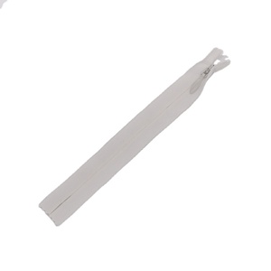 <span class=keywords><strong>Ykk</strong></span> Vô Hình Bán Buôn Giá Thời Trang Phong Cách Ưa Thích Tùy Chỉnh Nhựa Kim Cương Cho Quần Áo Dây Kéo Nylon Dây Kéo Rhinestone Dây Kéo - Product Image 1