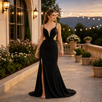 Robe de soirée longue en satin rose vif scintillant pour femme, avec bretelles spaghetti, taille évidée, décolleté en V profond, fente haute, coupe sirène et traîne