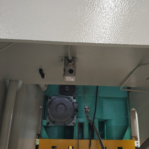 Máquina de perforación neumática de alta precisión, prensa de estampado de manivela única, agujero de aluminio con alimentador - Product Image 5