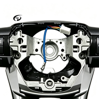 Volant en cuir avec surpiqûres rouges GR, compatible avec Hilux Fortuner LC79. Peut être personnalisé