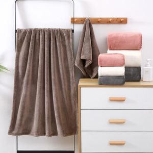 Serviette de Bain Jetable en Polaire Corail Ultra-Fine avec Logo Personnalisé, Écologique, Épaisse, Absorbante, Séchage Rapide, Broderie Maison - Product Image 1