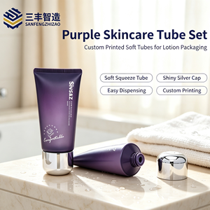 Tubo exprimible de PE morado mate degradado con tapa abatible plateada espejada y tapón electrochapado para gel limpiador de puntos negros - Product Image 1