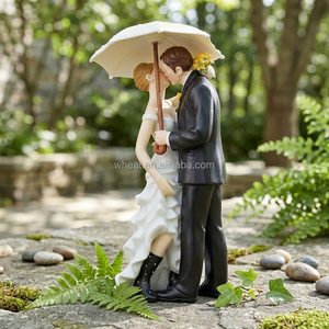 Adorno de <span class=keywords><strong>Pastel</strong></span> de Resina Estilo Indie de Fábrica China, Pareja de <span class=keywords><strong>Novios</strong></span> con Sombrilla y Besándose Románticamente, Nuevo, Profesional - Product Image 1