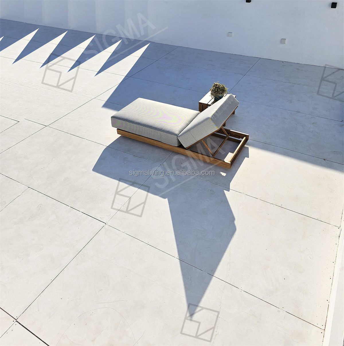 Outdoor Beach Pool Furniture Daybed Modern Solid Teak Wood Sun Beds All Weather Wood Waterproof Fabric Beach Sun Lounger
