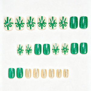 Faux ongles à presser de Noël vert olive avec nœud cadeau et paillettes dorées, élégants et illuminants pour les fêtes, le salon et le DIY - Product Image 2