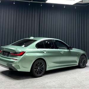 Película Protectora de Pintura TPU de Color Verde Francés, Instalación en Seco y Húmedo, con Canales de Aire, Fácil Instalación, Acabado Metálico Brillante - Product Image 4