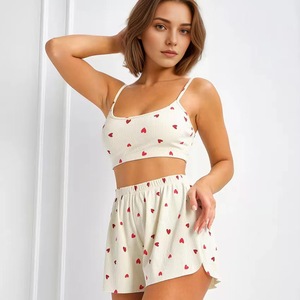 Nouvel ensemble pyjama deux pièces en tricot imprimé cœurs, style camisole et short, collection Printemps 2024, pour la maison (vente transfrontalière) - Product Image 1