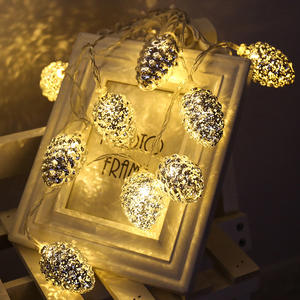 <span class=keywords><strong>Guirnalda</strong></span> <span class=keywords><strong>de</strong></span> Navidad 10ft 30 LED Red Berry Bell Árbol <span class=keywords><strong>de</strong></span> Navidad con <span class=keywords><strong>luces</strong></span> <span class=keywords><strong>Guirnalda</strong></span> <span class=keywords><strong>de</strong></span> cono <span class=keywords><strong>de</strong></span> pino para chimenea <span class=keywords><strong>Escalera</strong></span> Barandilla y manto - Product Image 6