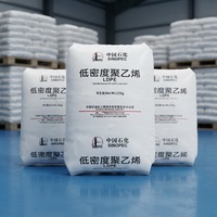 Granulés de polyéthylène basse densité de qualité pour le soufflage, pour bouteilles et contenants, destinés aux acheteurs B2B