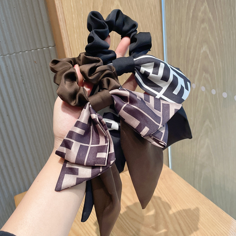 Twilly Ring Comment Porter Un Twilly Silk Scarf Versatile Ribbon