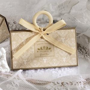 Bolsa de Regalo de Papel con Cordón y Logotipo Personalizado de Estilo Europeo, Cajas de Dulces Triangulares Portátiles para Boda - Product Image 3