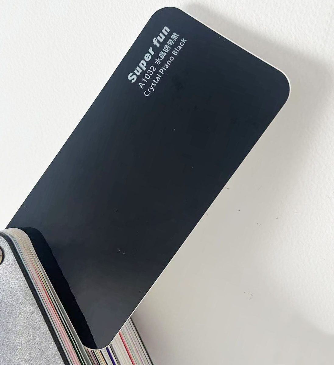 Piano en cristal noir