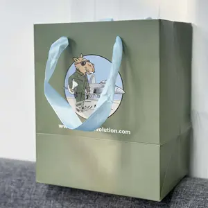 Hot Selling Custom Logo Full Color Printing Low Moq Luxe Matkleurige Geschenkzakken Recycle Cadeau Afdrukken Groene Papieren Zak