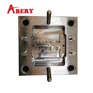 经验丰富的塑料零件工程师在注塑模具行业表现出色，创造完美的模具和个性化 - Product Image 2