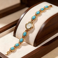 Montre-bracelet ovale de luxe vintage pour femme, vente en gros d'usine, incrustation de pierre turquoise naturelle, cristal de saphir, quartz doré, personnalisable ODM
