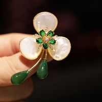 XILIANGFEIZI Nouvelle Broche en Perle d'Eau Douce Naturelle Style Simple, Broche Trèfle Porte-Bonheur, Cadeau Spécial Fête des Mères