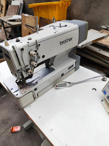 Free Shipping on Used 800B Electronic Direct Drive Lockstitch Button Hole <b>Sewing</b> Machine Ready to Ship - Product Image 3