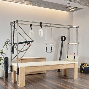 Mesin <span class=keywords><strong>Pilates</strong></span> Cadillac Reformer Profesional yang Dikustomisasi Warna Beige Hitam Peralatan <span class=keywords><strong>Pilates</strong></span>-grosir - Product Image 1