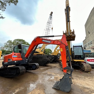 Excavatrice sur chenilles d'occasion Doosan DX60-9C, fabriquée en Corée, 6 tonnes, compatible avec plusieurs accessoires, mini-pelle avec certification CE, à vendre - Product Image 4