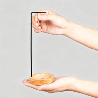 Porta Incienso de Madera con Diseño Invertido y Brazo Metálico Recolector de Cenizas para Aromaterapia, Yoga, Decoración del Hogar e Incienso