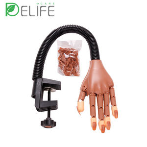 Modèle <span class=keywords><strong>de</strong></span> main <span class=keywords><strong>de</strong></span> pratique <span class=keywords><strong>de</strong></span> manucure en silicone, modèle d'accessoires <span class=keywords><strong>de</strong></span> main prothétique <span class=keywords><strong>de</strong></span> pratique d'ongle assorti - Product Image 3