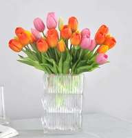 Bouquet de tulipes en caoutchouc effet naturel 25 cm – Composition florale artificielle longue durée pour vase, décoration maison, mariage, anniversaire