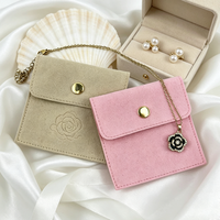 Pochettes à bijoux en velours et microfibre avec logo personnalisé, élégantes, portables, de taille personnalisée, boîtes-cadeaux pour le rangement des bijoux