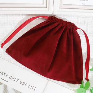 Özel Logo baskılı kırmızı kadife kozmetik İpli saklama çantası düğün hediyesi takı makyaj ambalaj lüks toz kadife kılıfı - Product Image 3