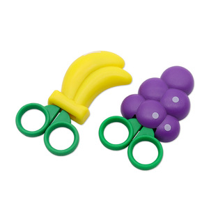 Ciseaux à fruits en acier inoxydable, lame droite de 93 mm, design raisins et bananes, pour le bureau, l'école et l'artisanat - Product Image 4