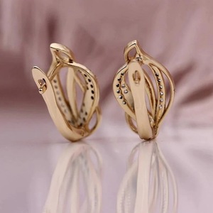 Orecchini a Perno con Intreccio a Spirale per Donne, Forma Irregolare Cava, Accessorio per Orecchie per Uso Quotidiano - Product Image 4
