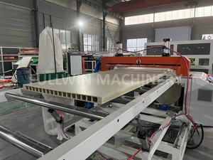 Línea de Producción de Máquinas para Fabricar Puertas y Ventanas de PVC y Tableros de Marcos de WPC para Uso en Interiores del Hogar - Product Image 3