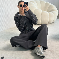 Ensemble deux pièces décontracté sport vintage avec cardigan zippé à manches longues, sweat-shirt uni coupe ample grande taille et pantalon élastique à jambes larges