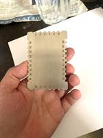Jauge d'épaisseur de film humide rectangulaire en acier inoxydable de haute précision avec peigne pour applications de peinture, logo personnalisé