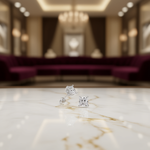 Boucles d'oreilles classiques à clous 6 mm en strass de cristal, sertissage à griffes géométriques, plaqué rhodium, alliage de zinc, unisexe, pour usage quotidien - Product Image 2