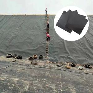 Rollo de Geomembrana de HDPE reforzada de 1,5mm, 8m de ancho, <span class=keywords><strong>puerto</strong></span> de carga rápida listo, revestimiento Anti-UV para estanque y presa para aplicación de almohadilla de lixiviación en montón - Product Image 4