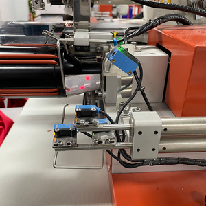 Best Sales SOMAX SM-07A Auto Soccer Gear Kit Wear Player Shirts <strong>Football</strong> Jersey Bottom Hemming Industrial <strong>Robotic</strong> Sewing Machine - Product Image 3