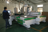 Routeur CNC 3 axes ATC 1325 de conception européenne avec moteur servo hybride et système de contrôle Syntec/RichAuto pour la découpe/gravure du bois et de l'acrylique