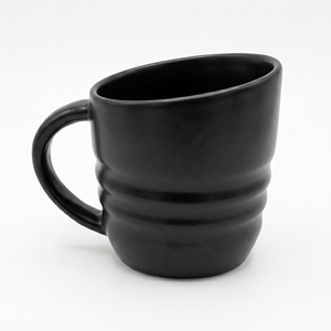 Tasses et mugs en grès noir, mug en céramique côtelé avec anse pour le bureau, la maison, le thé et le café - Product Image 1