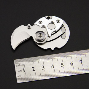 Llavero Plegable con Forma de Moneda, Regalo, Llavero con Cuchillo - Product Image 1