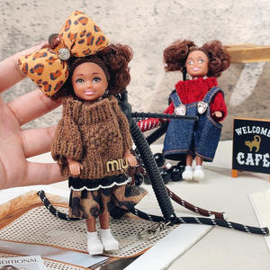 Porte-clés de poupée noire bouclée de qualité supérieure à la vente chaude Cadeau décoratif mignon pour breloque de sac à dos - Product Image 3