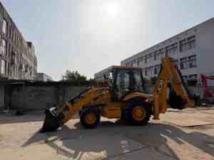 รถแบคโฮล JCB 3CX ใหม่เอี่ยม เครื่องจักรก่อสร้างอเนกประสงค์สำหรับงานวิศวกรรมและงานขุด - Product Image 3
