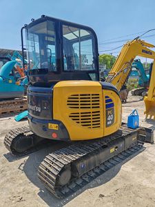 Mini-excavatrice Komatsu PC40MR d'occasion, 4 tonnes, sur chenilles, avec godet de terrassement pour travaux agricoles et de construction - Product Image 1