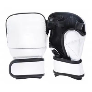Gants de MMA en cuir personnalisables NAZMA pour usage extérieur, design demi-doigts, évacuation de l'humidité, fermeture de haute qualité - Product Image 3
