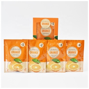 <span class=keywords><strong>Kit</strong></span> de pédicure végétalien biologique de luxe en 4 étapes avec trempage détoxifiant, gommage au sucre, masque de boue et spa pour les pieds au sel de la mer Morte - Product Image 1