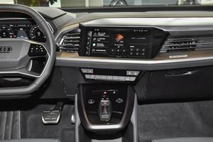 OWENCE nuovissima auto pura EV in vendita per <span class=keywords><strong>Audi</strong></span> Q4 Etron <span class=keywords><strong>SUV</strong></span> <span class=keywords><strong>Audi</strong></span> Q4 <span class=keywords><strong>E</strong></span> <span class=keywords><strong>Tron</strong></span> auto elettrica ad alta velocità adulto 605km gamma <span class=keywords><strong>Audi</strong></span> Q4 <span class=keywords><strong>E</strong></span> <span class=keywords><strong>tron</strong></span> - Product Image 5