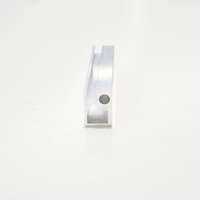 Cadre de base aspect moderne fabriqué en Italie profilé de cadre de fenêtre en verre en aluminium pour cuisine contemporaine