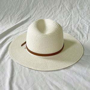 Chapeau de paille personnalisé pour femmes et hommes, chapeau de soleil tendance pour la rue et les activités de plein air - Product Image 5