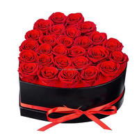 Boîte à fleurs ronde de luxe avec roses préservées, logo personnalisé noir et blanc, forme de chapeau personnalisée