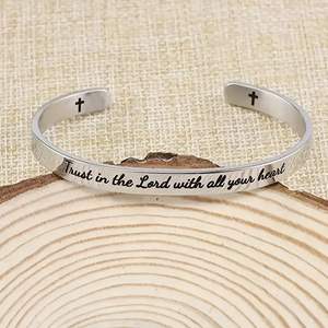 Bracelets religieux ajustables en acier inoxydable avec versets bibliques pour femmes, 4 pièces/ensemble, bijoux à breloques tendance, vente chaude - Product Image 3